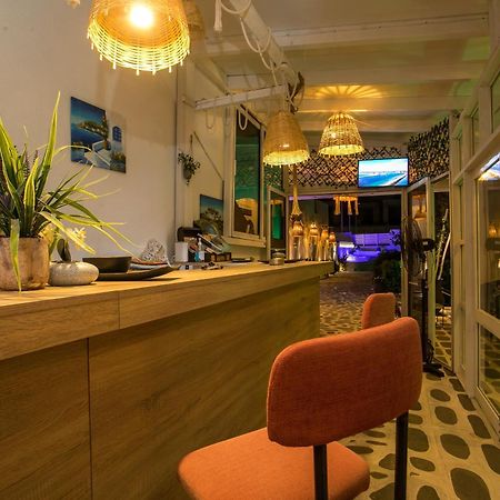 Casa Mikele By Sarikas - Sea Side Suites And Studios -Adults Only Faliraki Exteriör bild