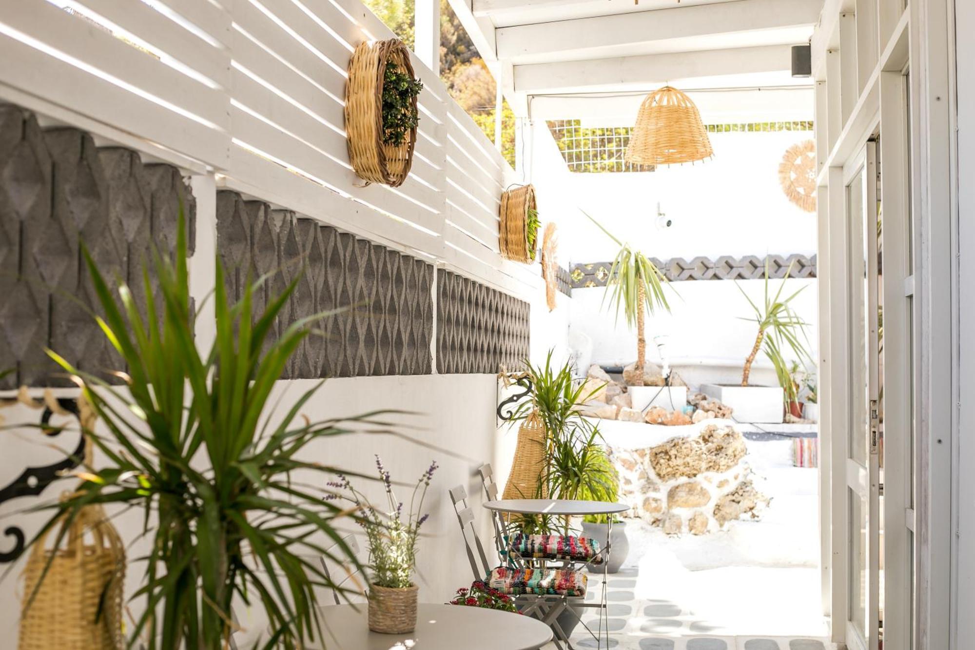 Casa Mikele By Sarikas - Sea Side Suites And Studios -Adults Only Faliraki Exteriör bild