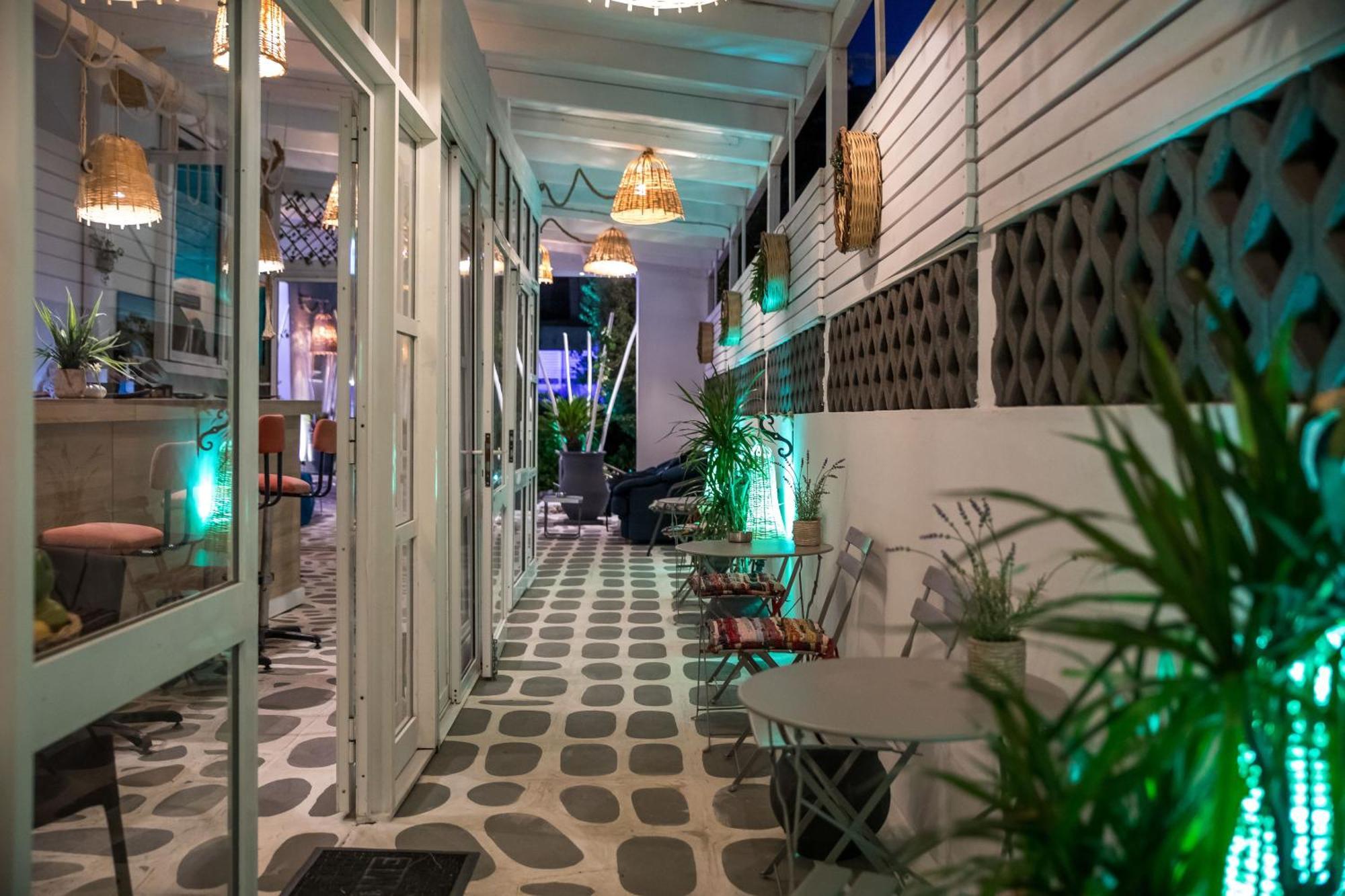 Casa Mikele By Sarikas - Sea Side Suites And Studios -Adults Only Faliraki Exteriör bild