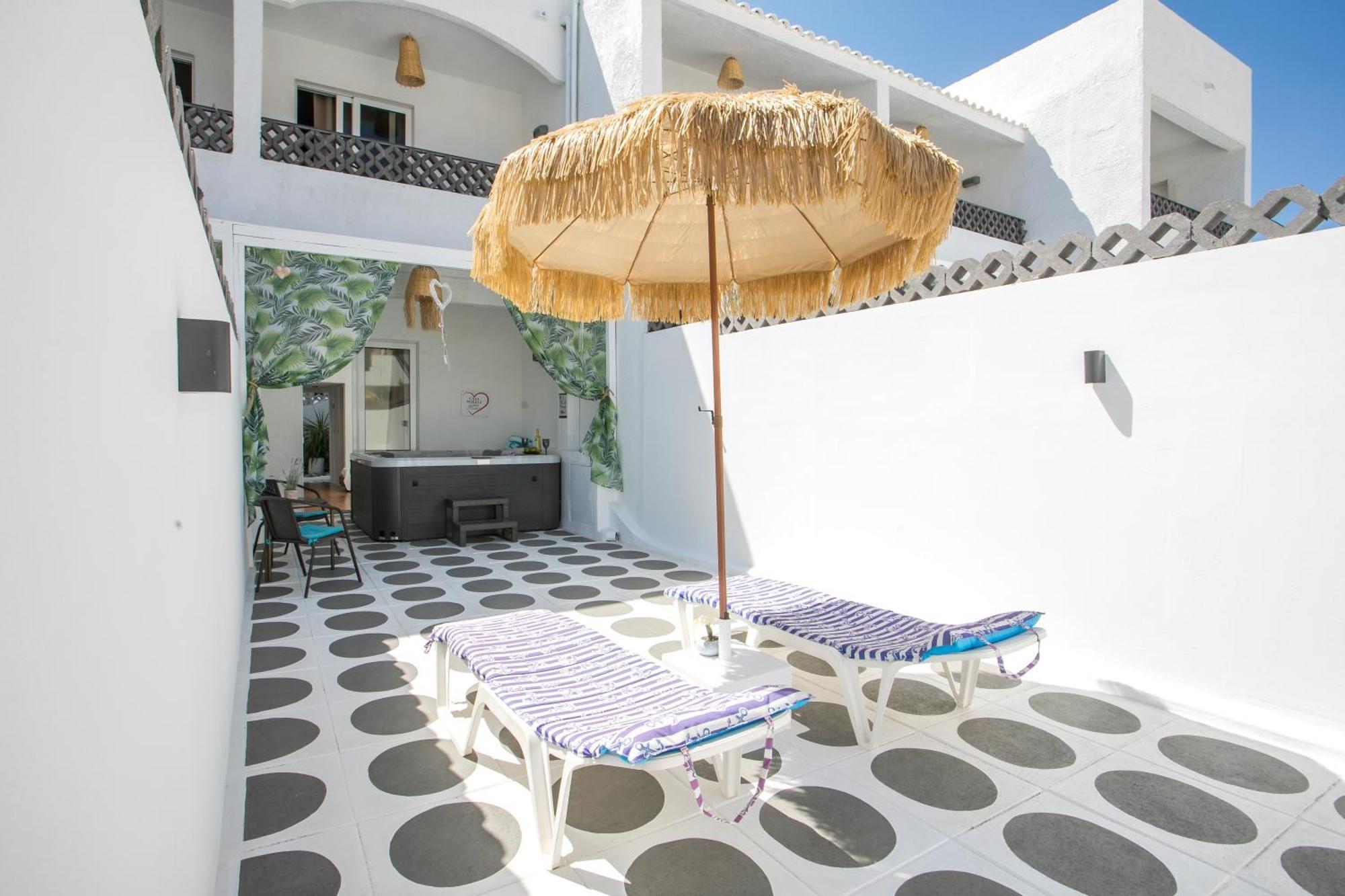 Casa Mikele By Sarikas - Sea Side Suites And Studios -Adults Only Faliraki Exteriör bild